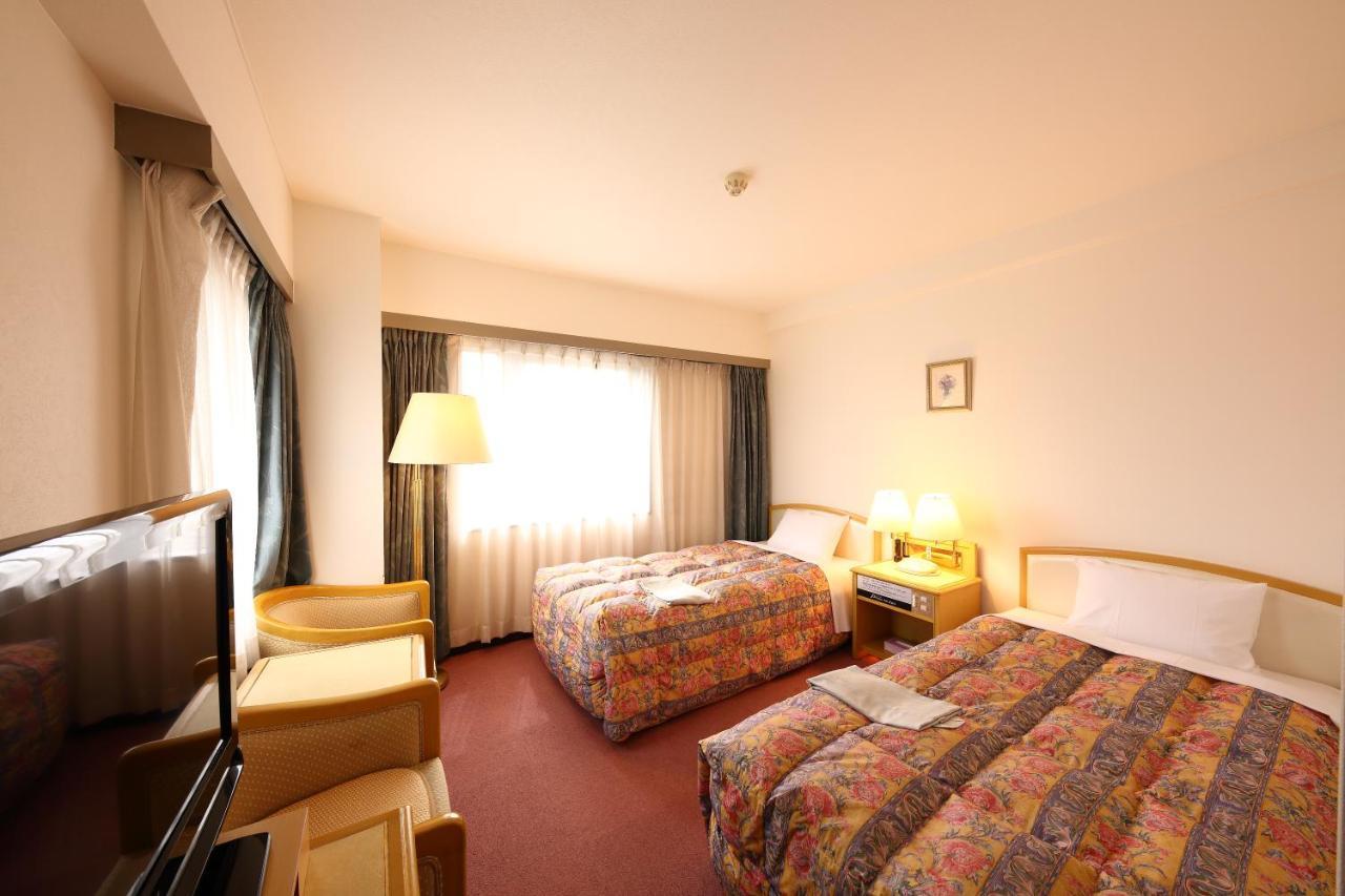 Hotel Palace Inn Toyota Тойота Екстер'єр фото