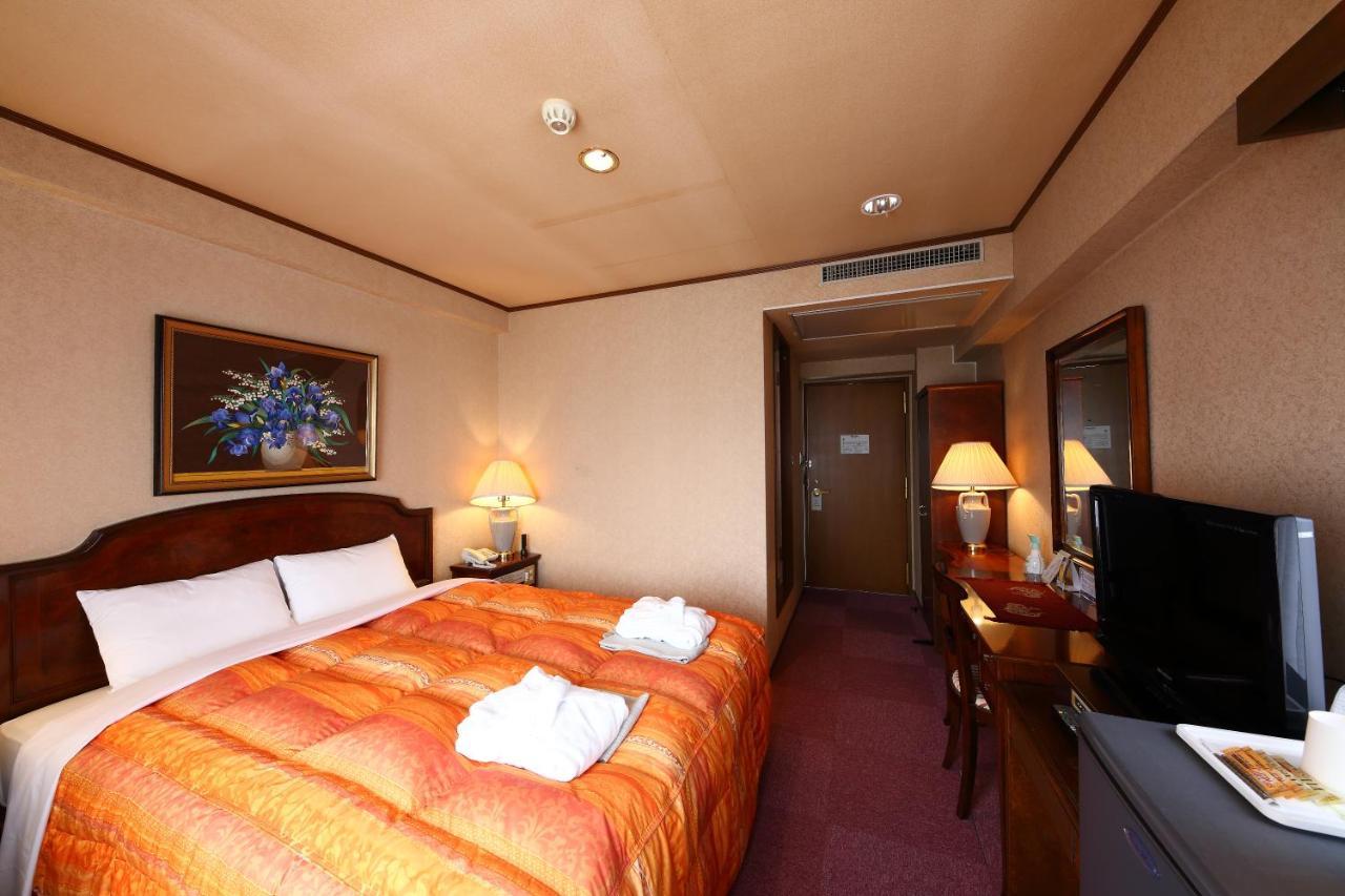 Hotel Palace Inn Toyota Тойота Екстер'єр фото